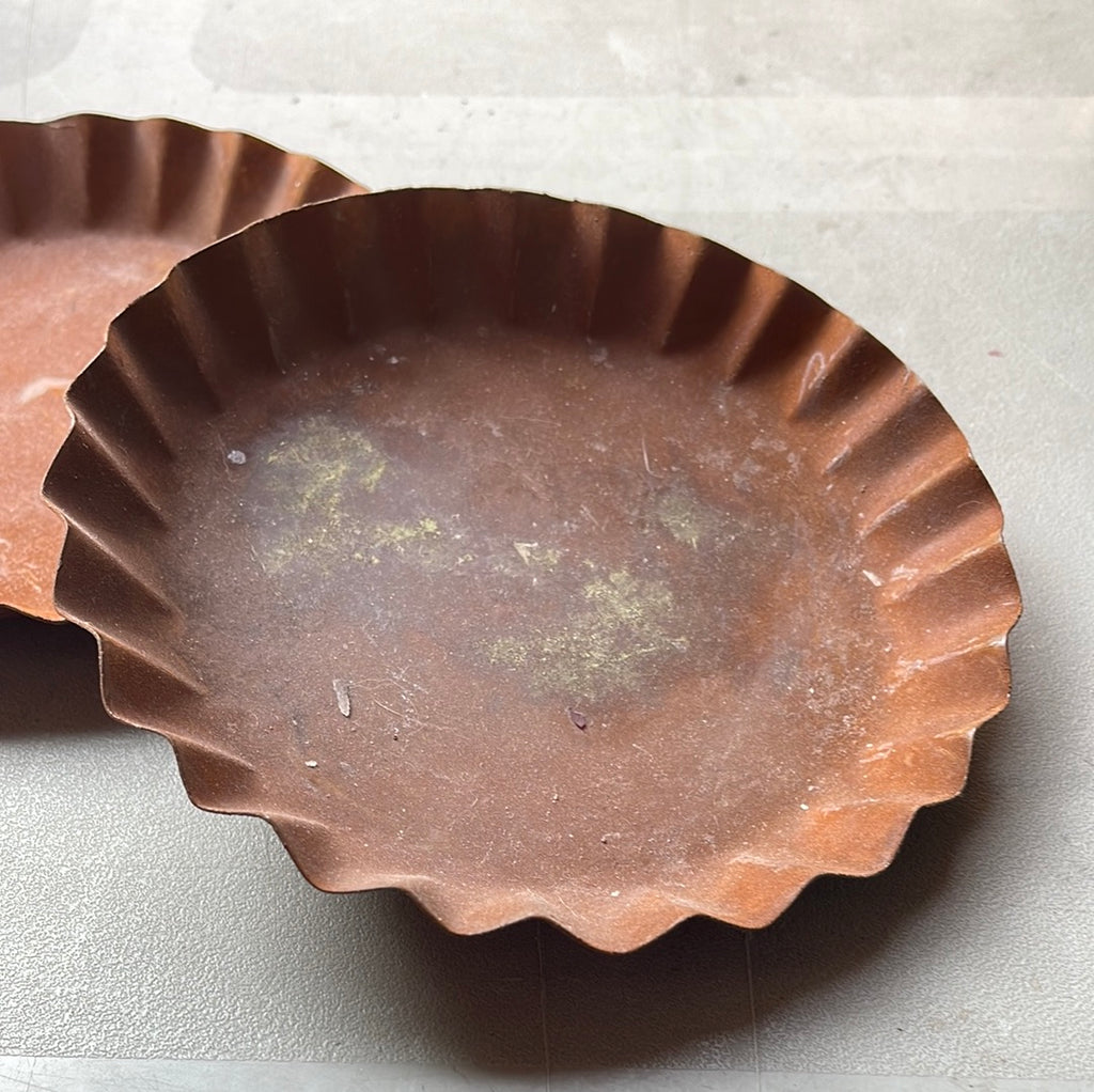 Rusty Fluted Candle Plate / Holder - Small